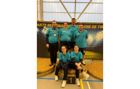 Une partie de l'équipe des archers à la fin du championnat de Bretagne individuel. Les archers et les supporters réunis !